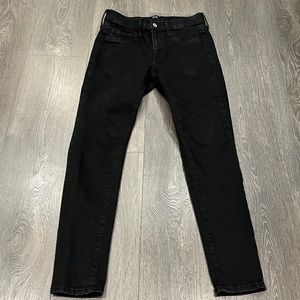 Gap favourite Jegging in black. Size 29